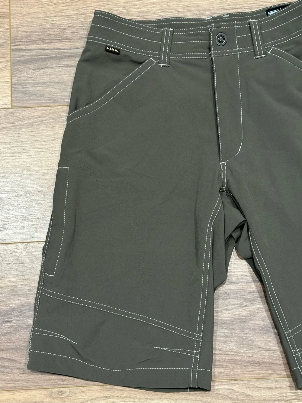 Kuhl Renegade Shorts in Olive Green Size 30